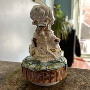 1978 Beatrix Potter “Hello Dolly” Musical Mouse 🐭 Figurine